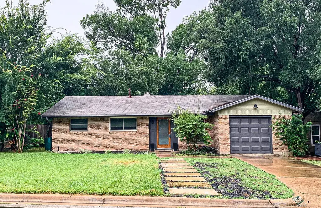 2704 Nottingham Lane, Austin