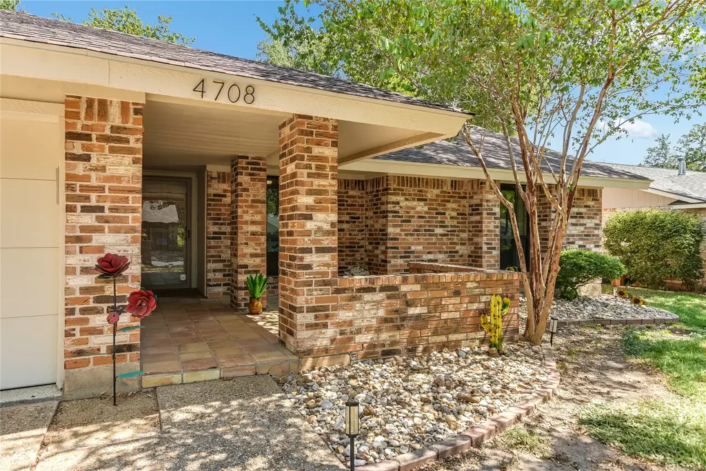 4708 Cap Rock Drive, Austin
