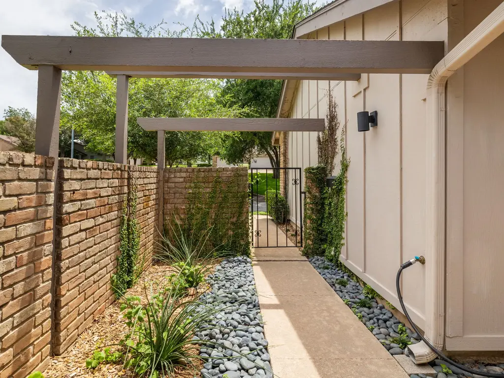 2532 Stoutwood Circle, Austin