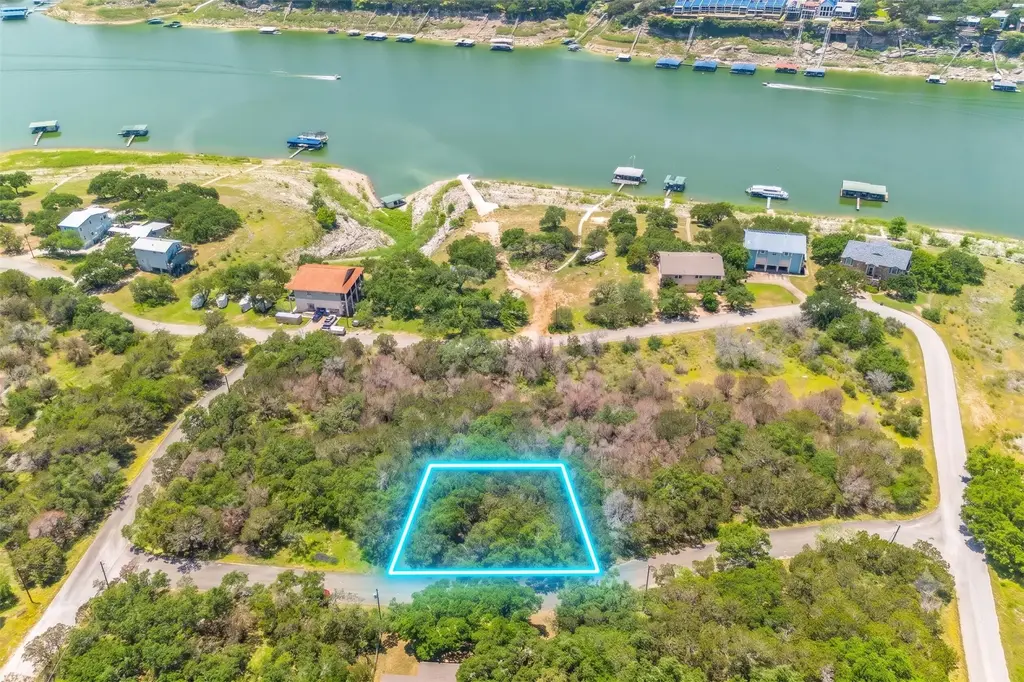 1604 Dove Road, Lago Vista
