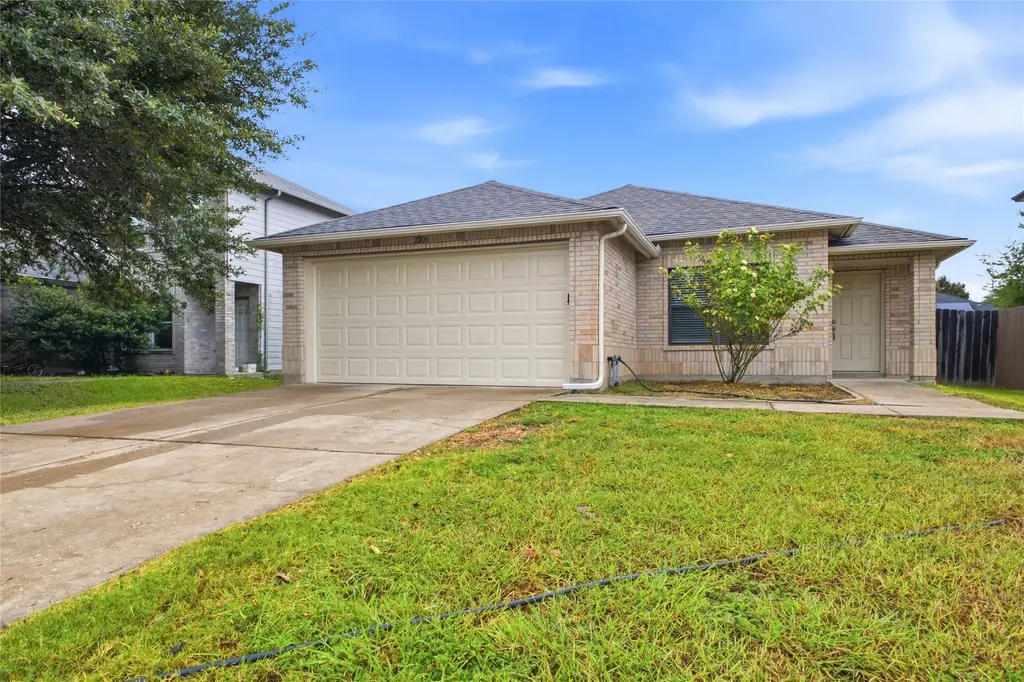 2206 Bluebonnet Drive, Round Rock