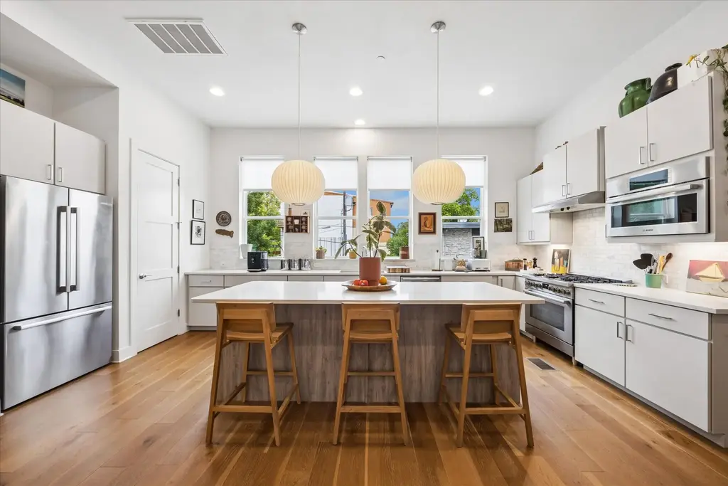 1002 Concordia Avenue, Austin