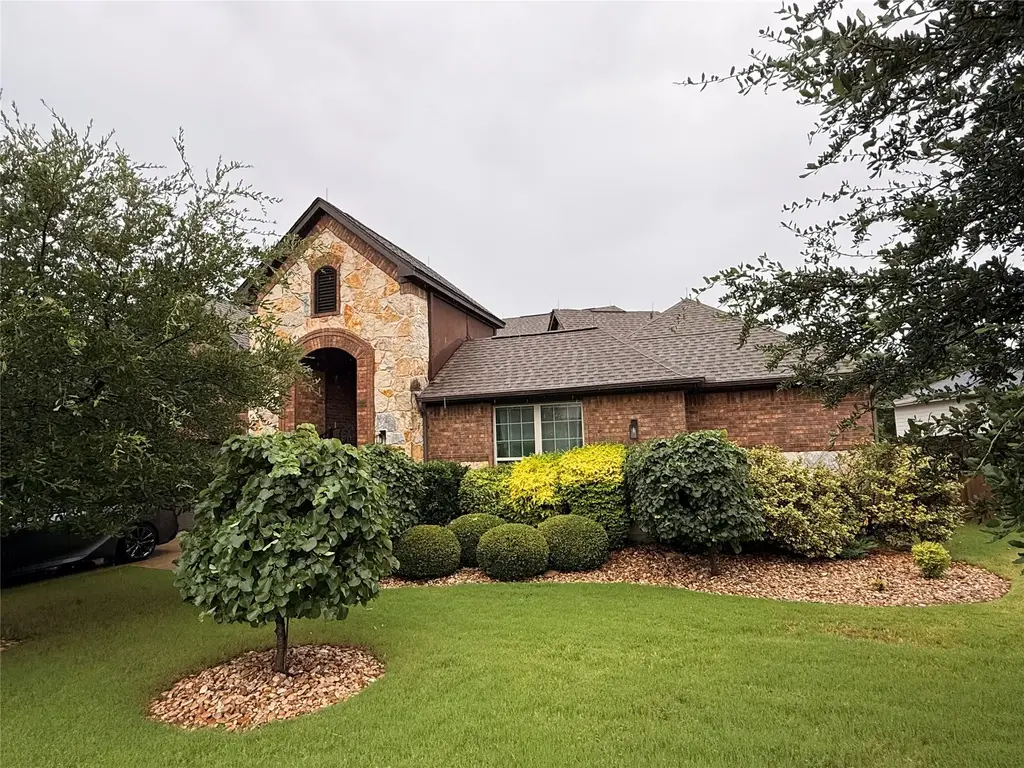 2905 Long Lasso Pass, Leander