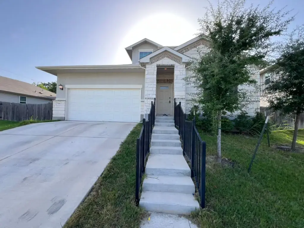 929 Main Street, Hutto