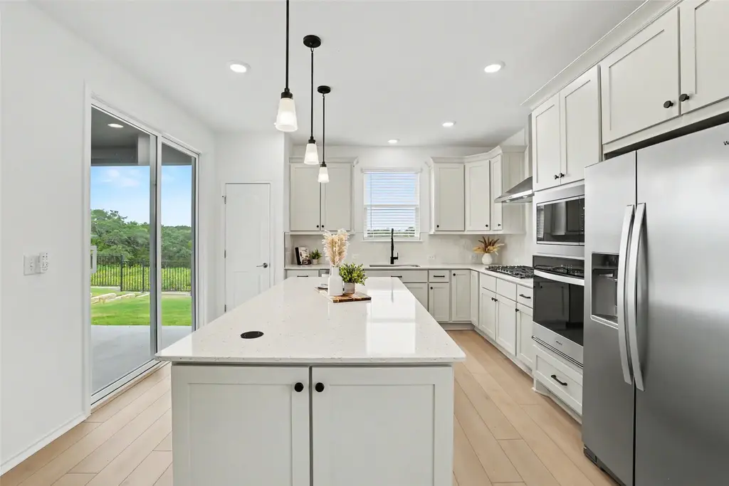 310 Livewater Lane, Georgetown
