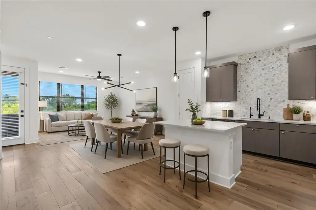 315 Holton Drive 201, Austin
