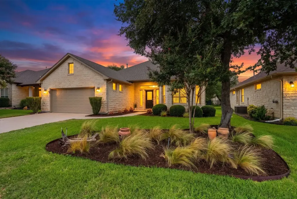 916 Heritage Oaks Bend, Georgetown