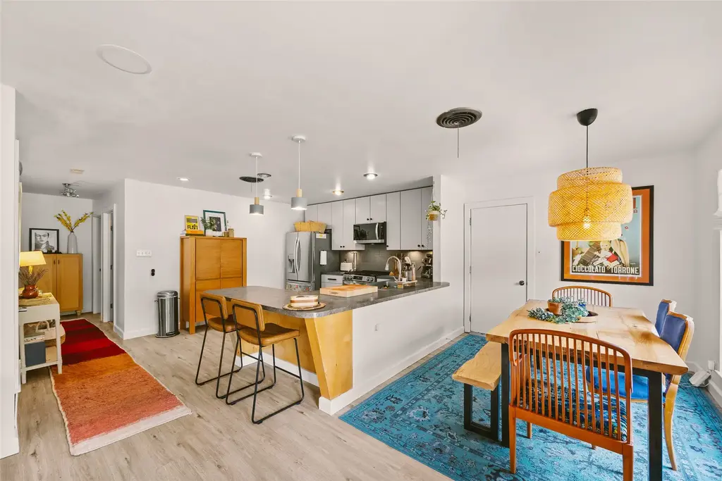 805 Cardiff Drive, Austin