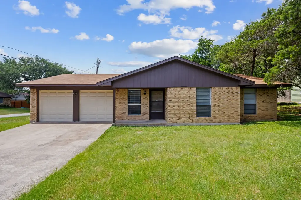 1 Cliffside Drive, Belton