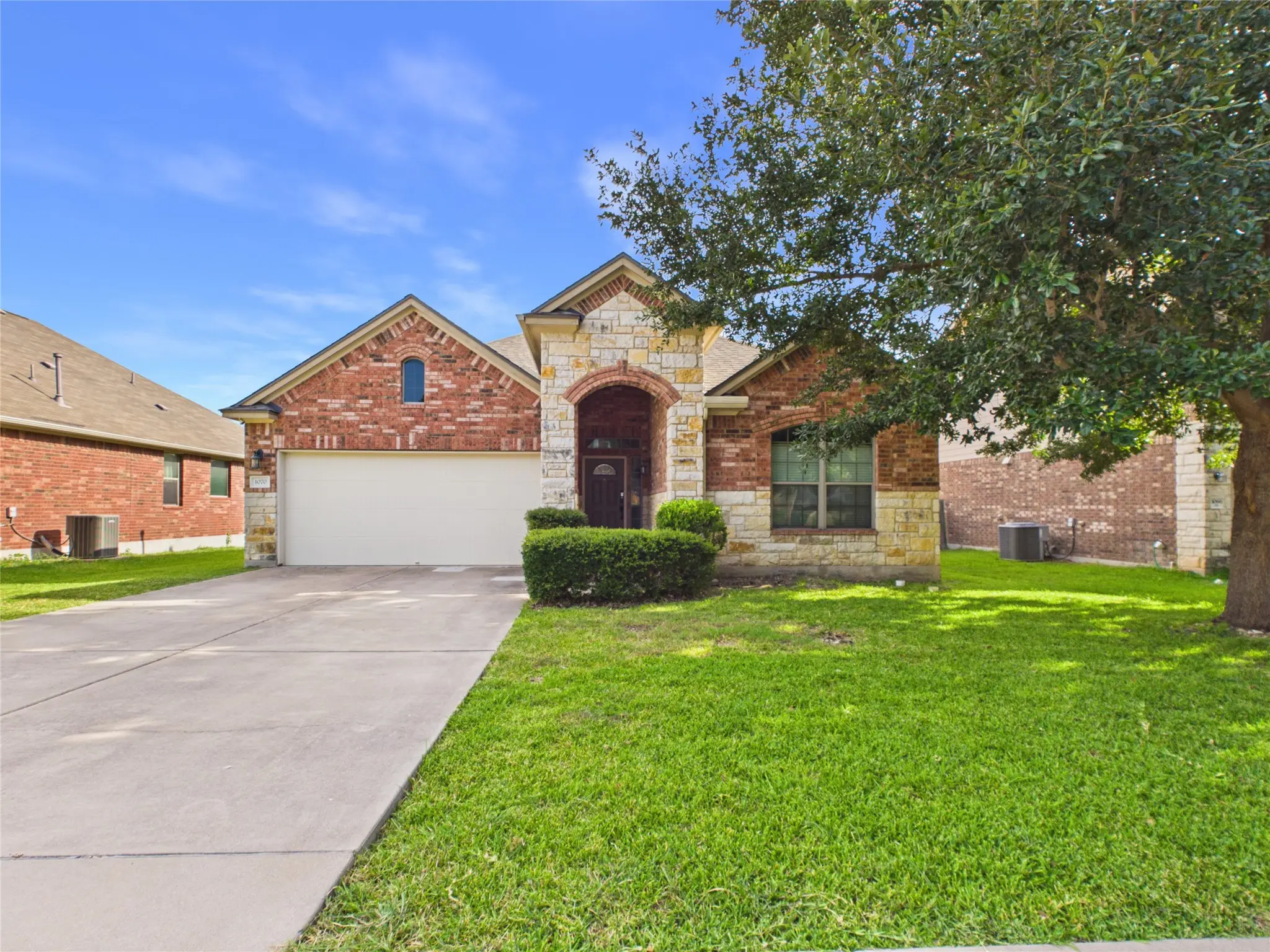 Photo of Listing #9838550