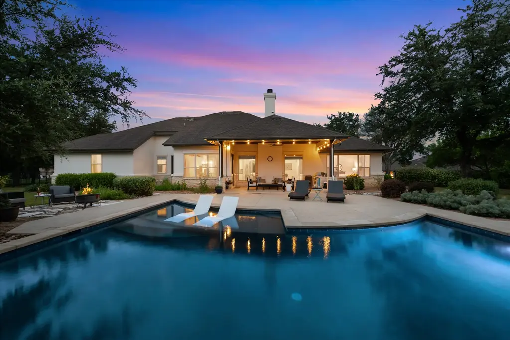 321 Aldea Cove, Georgetown