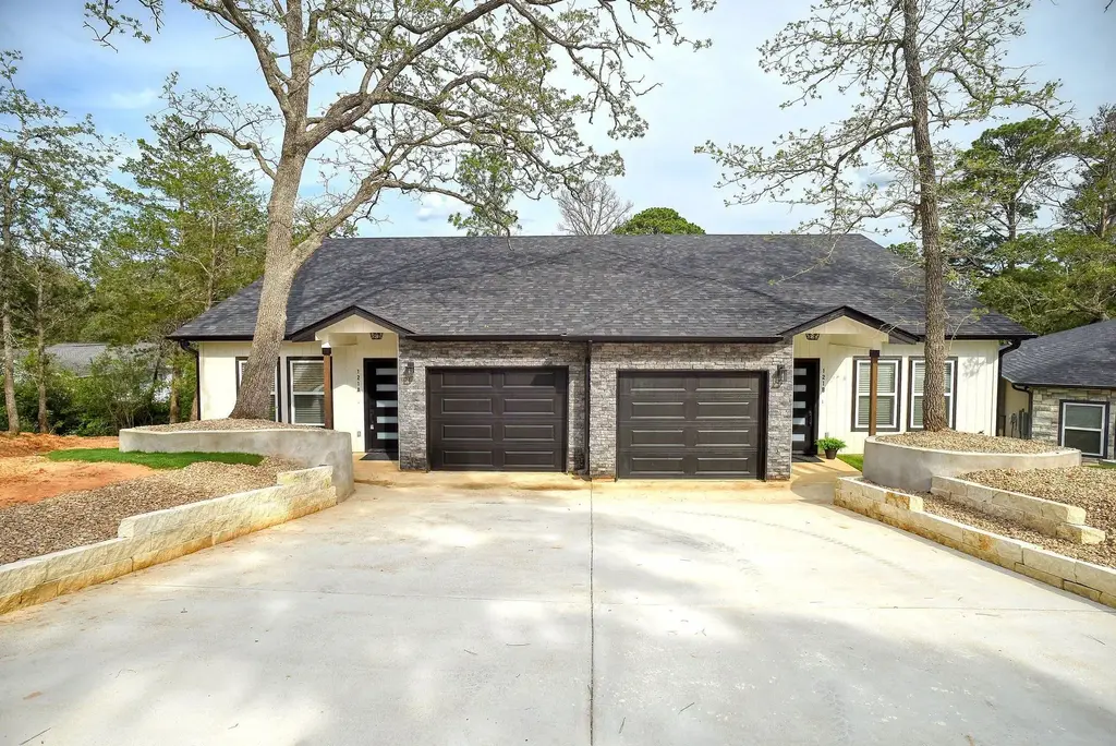 121 S Kanaio Drive A, Bastrop