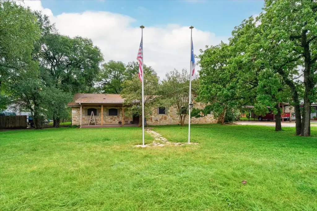 1009 Bluebird Drive, Manchaca