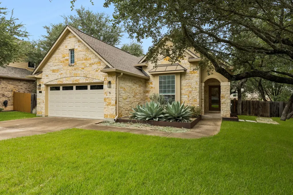8112 Alophia Drive, Austin