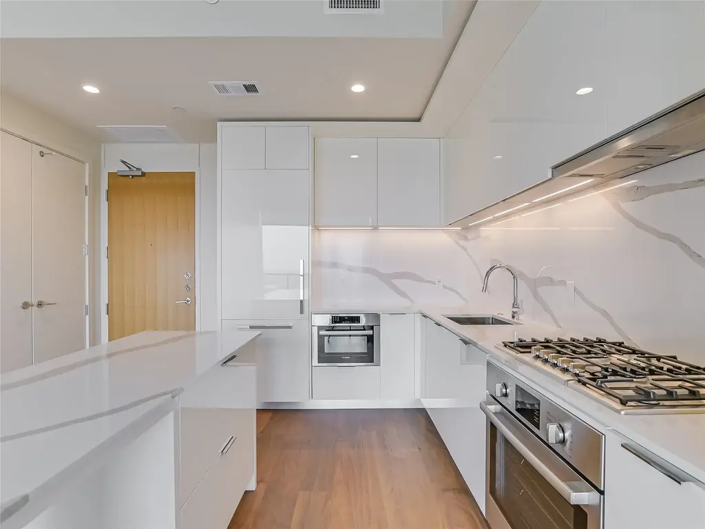 44 East Avenue 3205, Austin