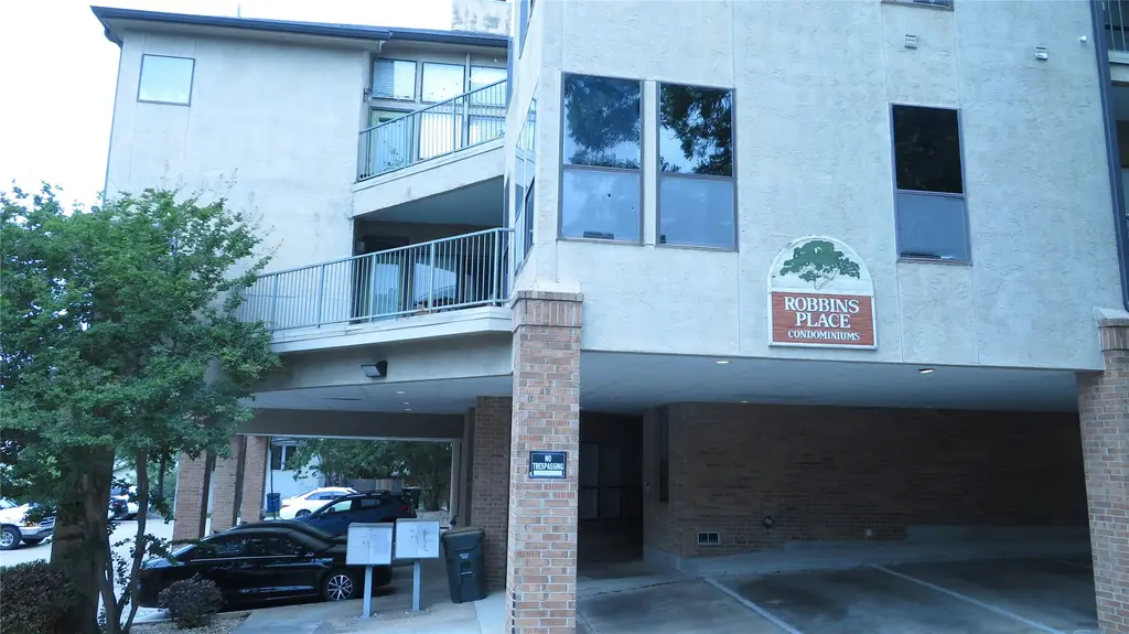 1910 Robbins Place Place 202, Austin