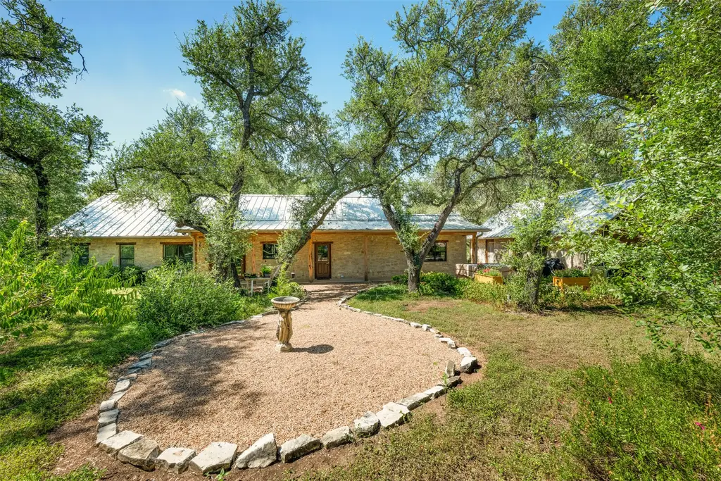 220 Meadowview Drive, Wimberley