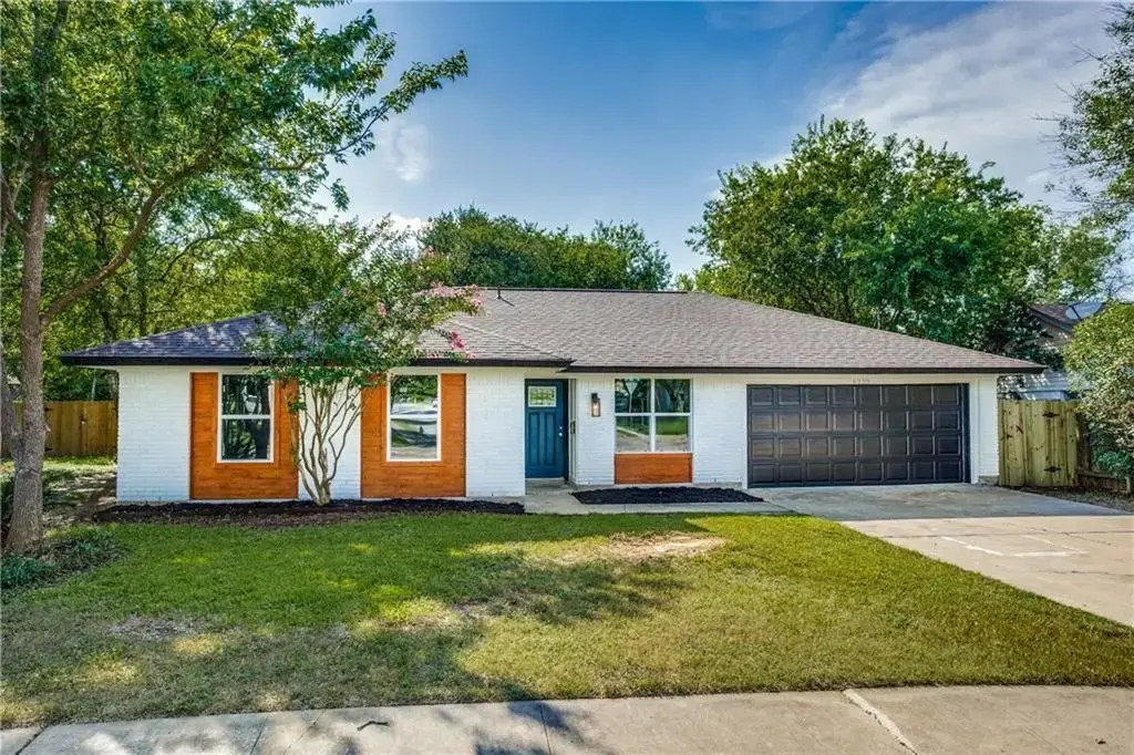 6220 Blarwood Drive, Austin