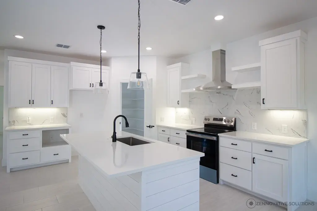 1860 Rocky Ridge Loop, Canyon Lake