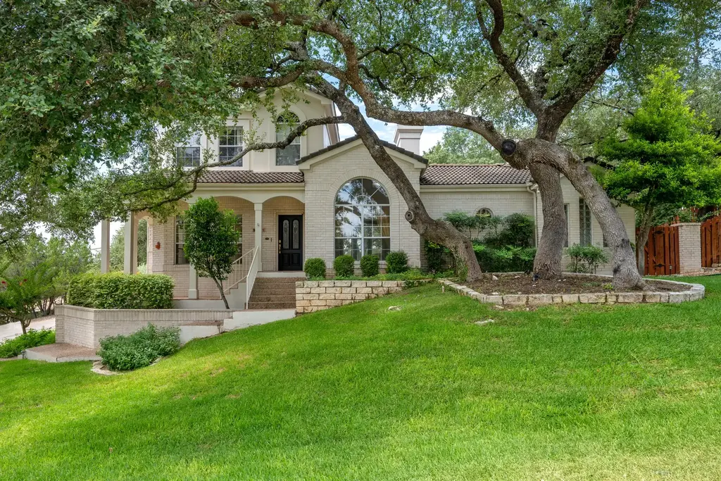 501 Rolling Green Drive, Lakeway