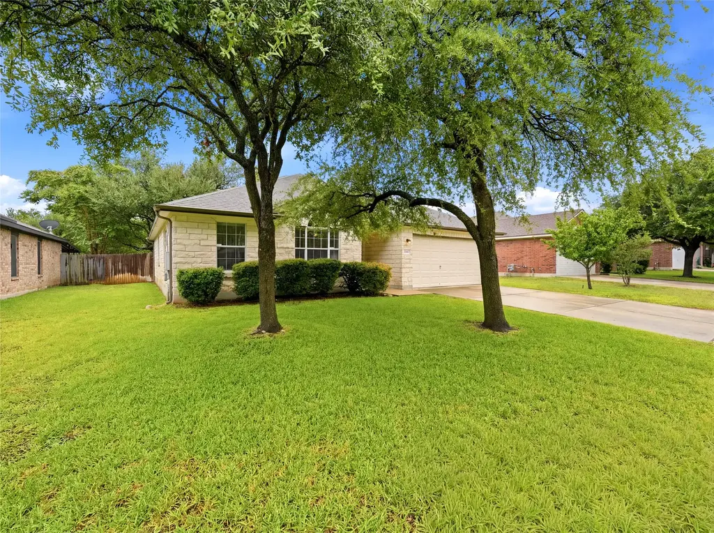 1004 Downridge Drive, Leander