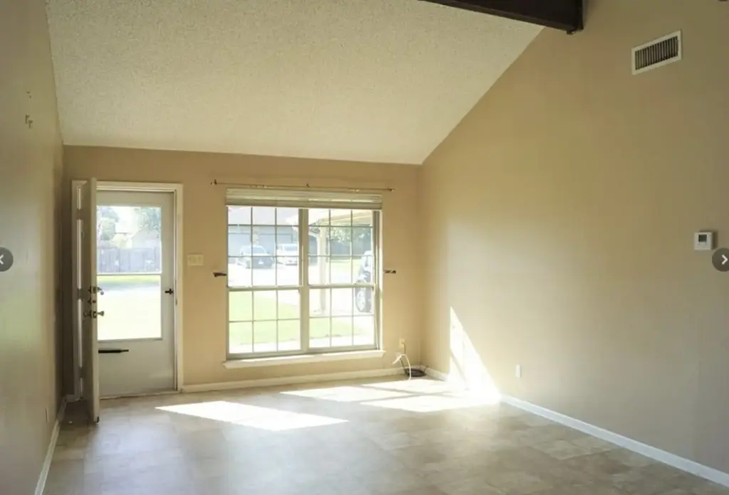 101 Stubblefield Drive A, Elgin