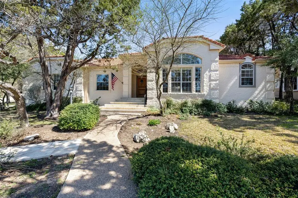 110 Squires Drive, Lakeway