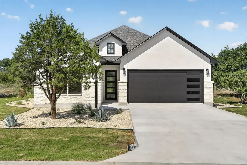 1713 Whitetail Rd, Horseshoe Bay