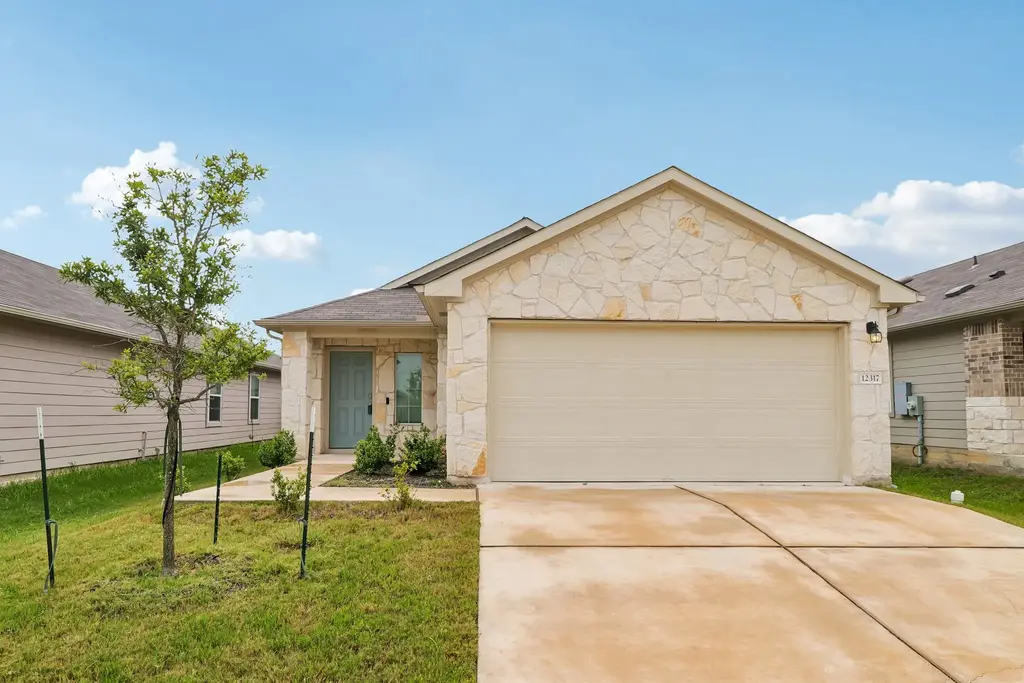 12317 Token Trail, Elgin
