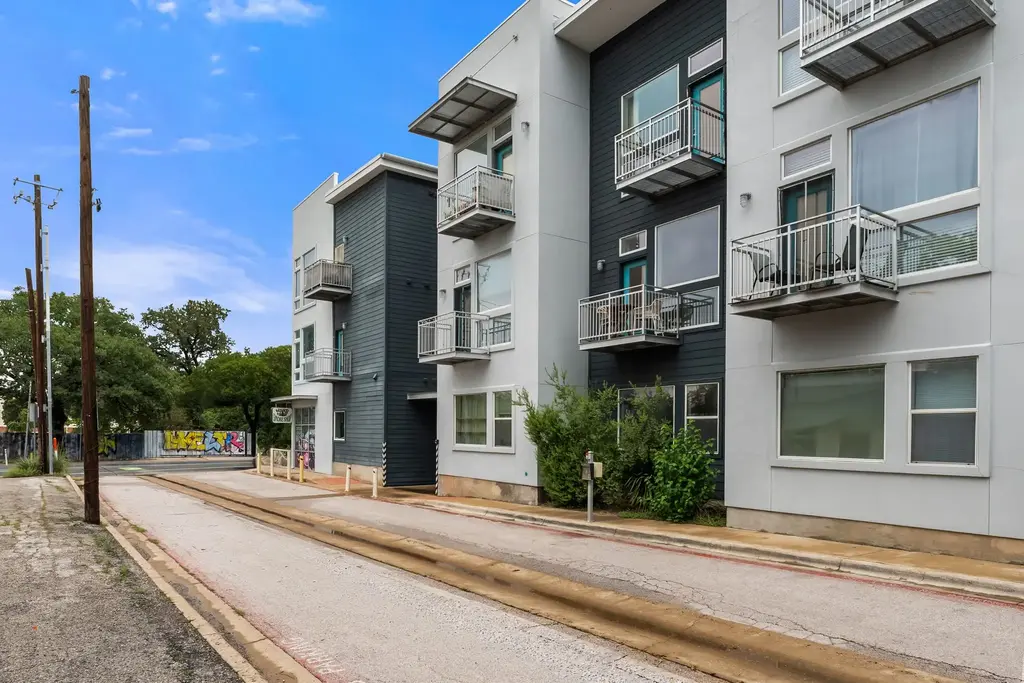2931 E 12th Street 201, Austin