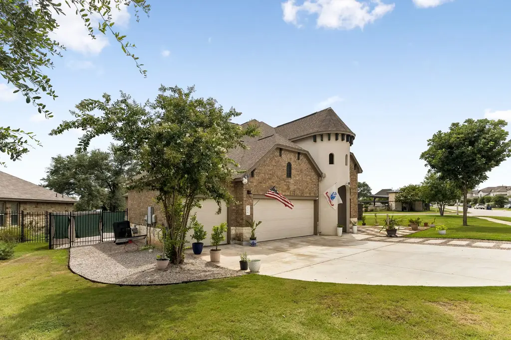 106 Groesbeck Lane, Leander
