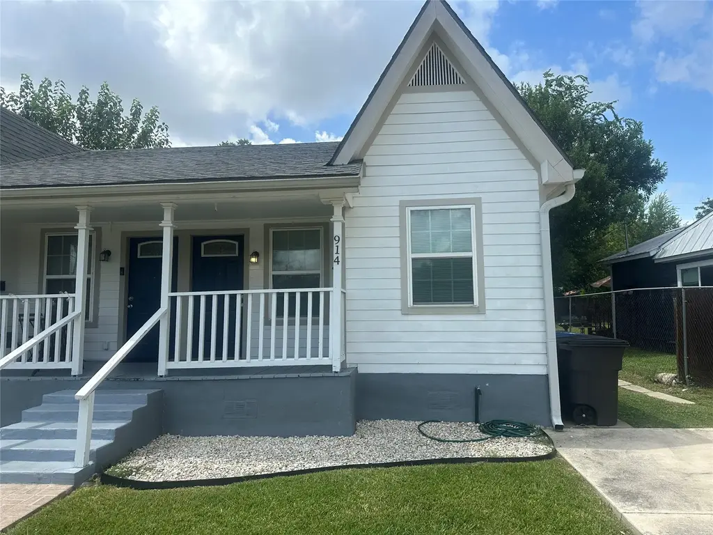 914 W Lynwood Avenue, San Antonio