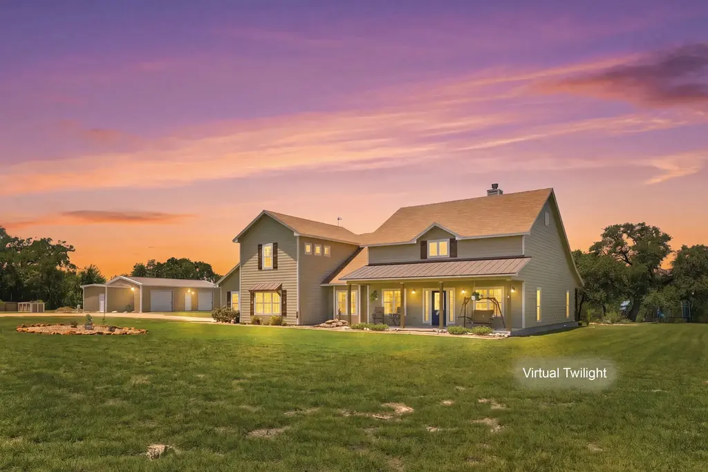 450 County Road 204, Liberty Hill