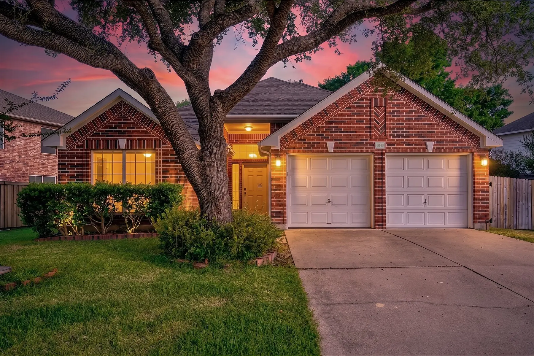 Photo of Listing #1923368