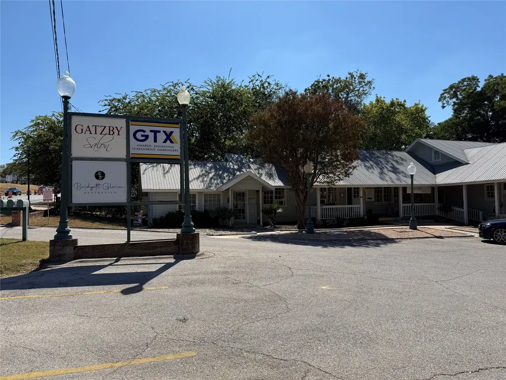 202 S Austin Avenue 101, Georgetown