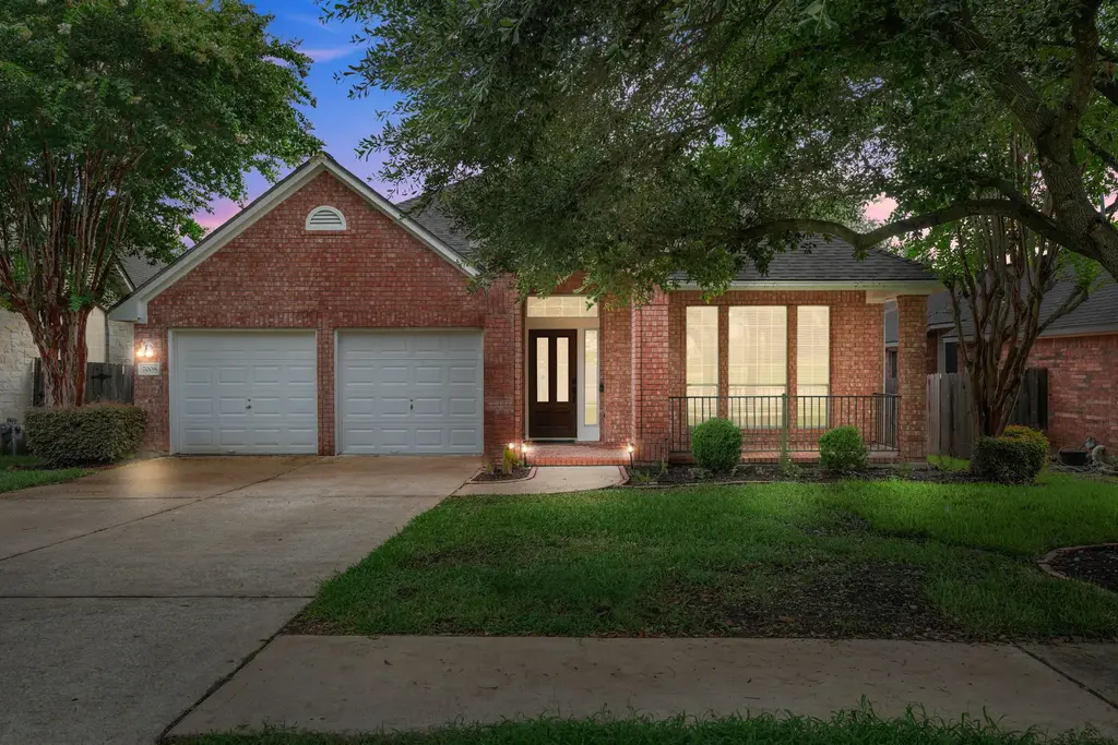7008 W Magic Mountain Lane, Round Rock