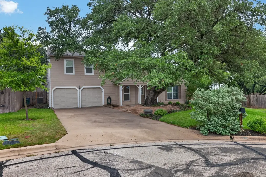 1202 Knollpark Circle, Austin