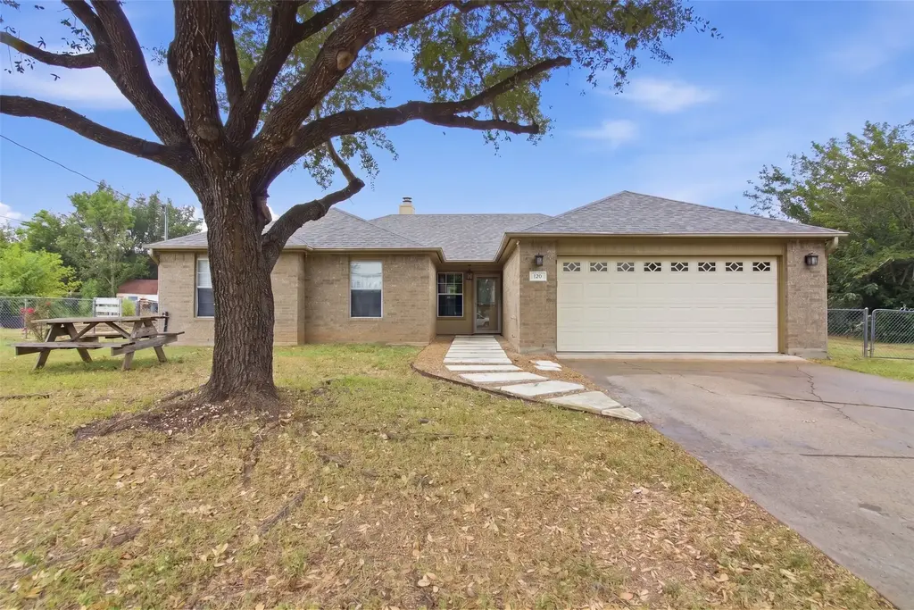 120 Mule Deer Court, Hutto