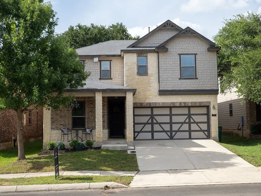 104 Rolling Creek, Boerne