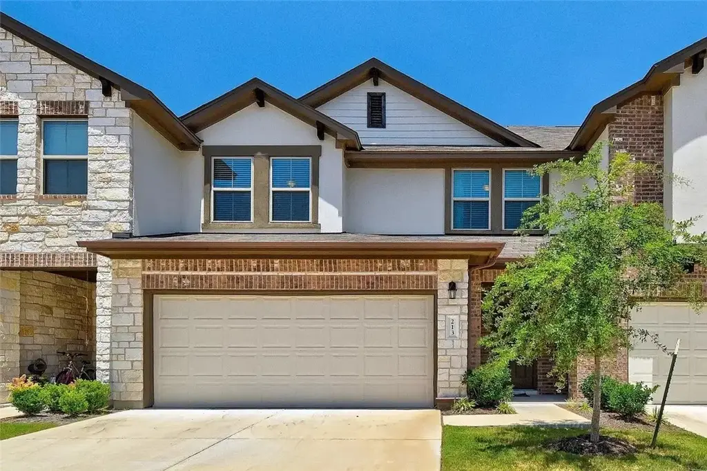 2304 S Lakeline Boulevard 213, Cedar Park