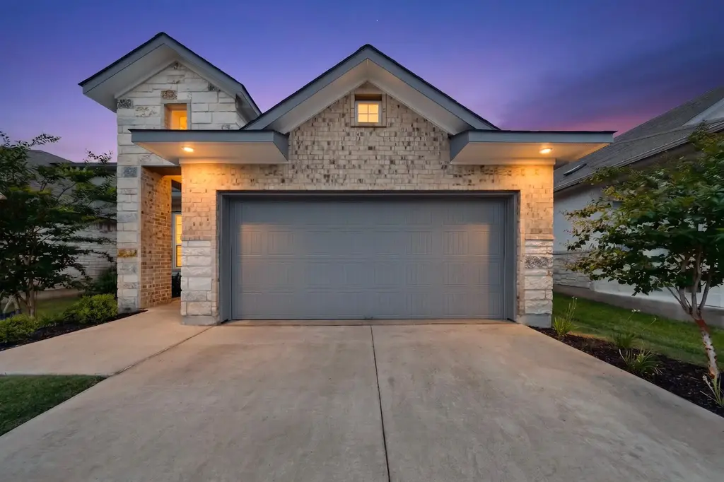1008 Summer Glen, Georgetown