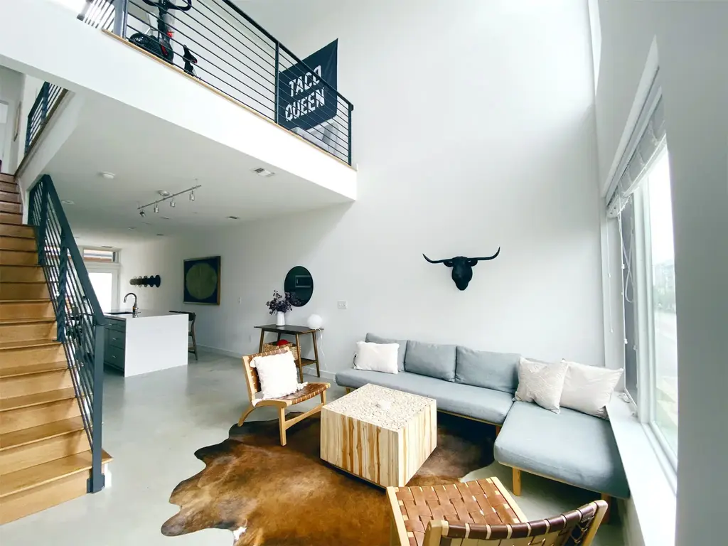 2002 E 7th Street 203, Austin