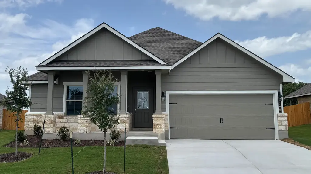 420 Creekfall Road, Burnet