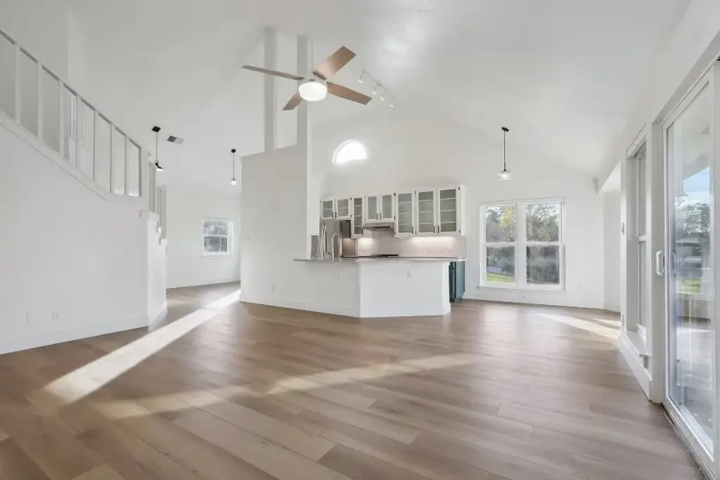 4 Concord Circle, Austin