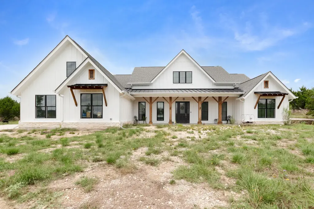 312 Ash Juniper Way, Bertram