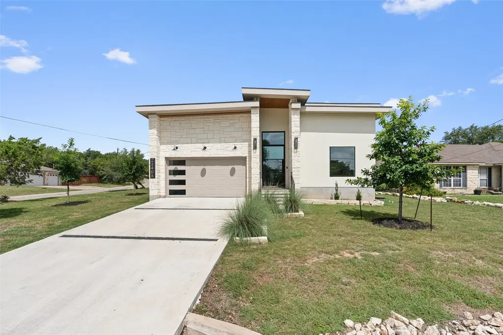 21408 Lakefront Drive, Lago Vista
