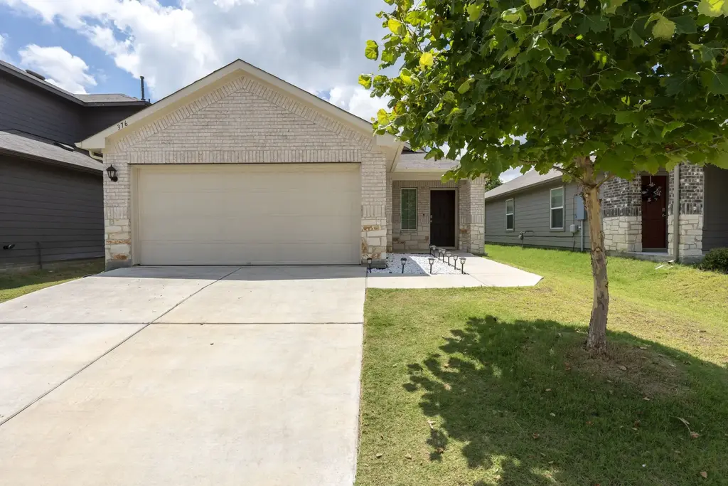 376 Euclid Lane, Kyle