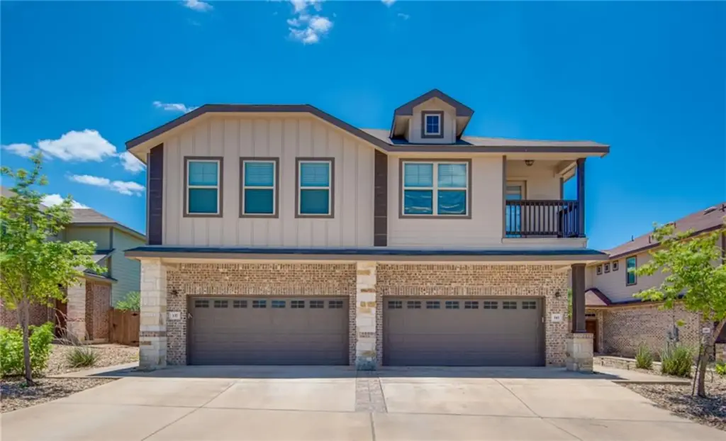 137 Lakeview Court, Kyle
