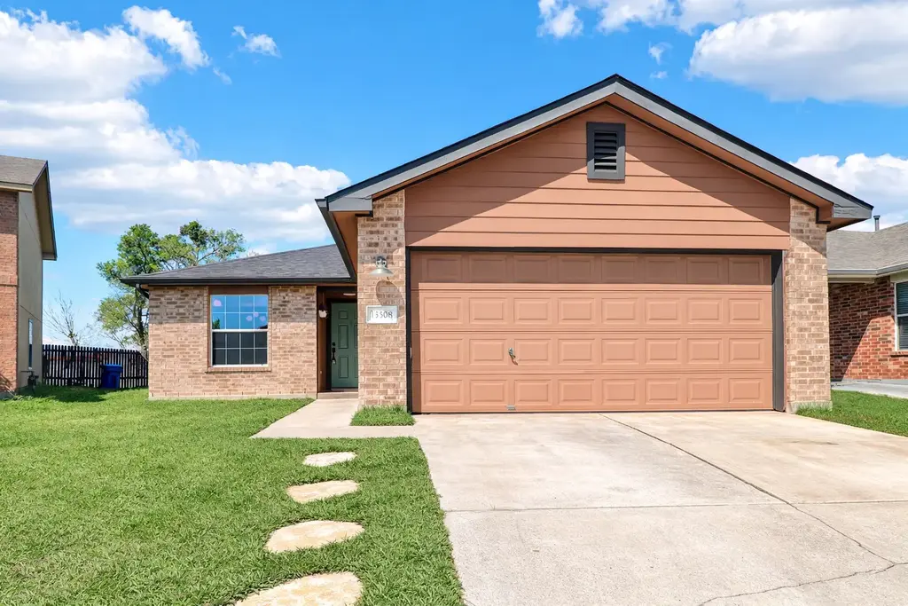 13508 Sierra Wind Lane, Elgin