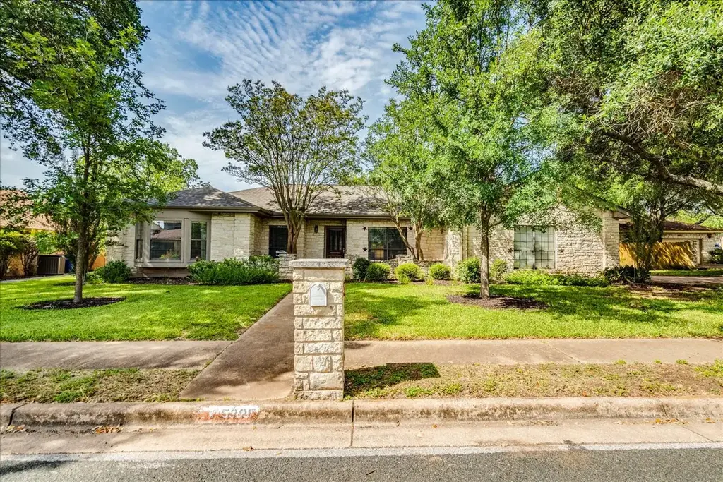 5305 Dry Wells Road, Austin